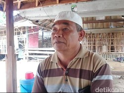 Alasan Pria Segel Sekolah hingga Siswa Belajar di Pinggir Jalan: Kesal ke Pemda