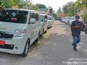 18 Camat Bojonegoro Diperiksa Kejari Buntut Dugaan Korupsi Mobil Siaga Desa 18 Camat Bojonegoro Diperiksa Kejari Buntut Dugaan Korupsi Mobil Siaga Desa