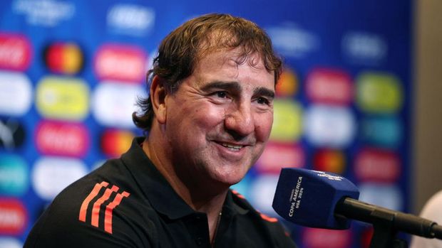 CHARLOTTE, NORTH CAROLINA - JULY 09: Head coach Nestor Lorenzo of Colombia speaks with the media during a press conference ahead of their semi final match against Uruguay as part of CONMEBOL Copa America USA 2024 at Bank of America Stadium on July 09, 2024 in Charlotte, North Carolina.  (Photo by Jared C. Tilton/Getty Images)