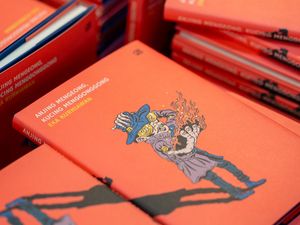 Selamat! Novel Terbaru Eka Kurniawan Segera Terbit dalam Bahasa Prancis Selamat! Novel Terbaru Eka Kurniawan Segera Terbit dalam Bahasa Prancis