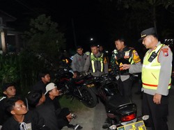 Polisi dan TNI Patroli Cek Pengesahan Warga Baru PSHT