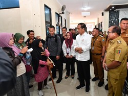 Jokowi Cek Fasilitas dan Pelayanan Kesehatan di RSUD Bob Bazar Lampung