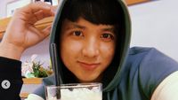 Seru! Jirayut Coba Masak Sendiri hingga Santai Minum Thai Tea
