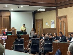 Sekjen Kementan Nonaktif Kasdi Subagyono Divonis 4 Tahun Penjara