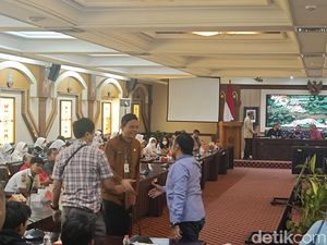 Misteri Keberadaan Pelatih Marching Band di Kasus Piagam Palsu Semarang Misteri Keberadaan Pelatih Marching Band di Kasus Piagam Palsu Semarang