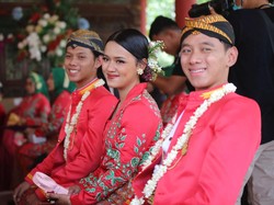 Ikut Kirab Pusaka, Anak Bupati Ponorogo Bernama Unik Jadi Perhatian Warga