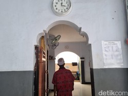 Kisah Tukang Bubur Tambun ke Tanah Suci Makkah