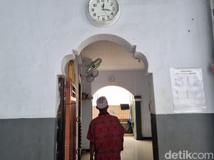 Kisah Tukang Bubur Tambun ke Tanah Suci Makkah Kisah Tukang Bubur Tambun ke Tanah Suci Makkah