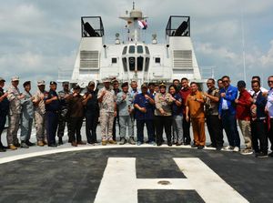 Momen Bakamla RI Jemput 16 Nelayan Indonesia Yang Ditangkap Malaysia Momen Bakamla RI Jemput 16 Nelayan Indonesia Yang Ditangkap Malaysia