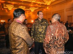 Chairul Tanjung Hadiri Malam Puncak Hoegeng Awards 2024