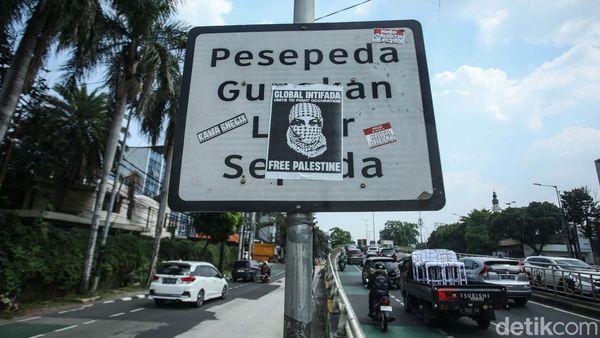 Gambar Dukungan untuk Palestina Bertebaran di Jakarta