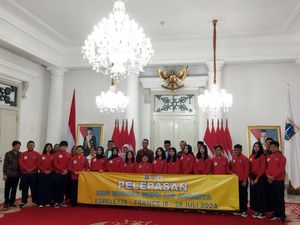 Heru Budi Lepas Pelajar SMPN 115 Jakarta Ikuti Festival Budaya ke Prancis