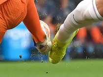 Lihat Lagi Kontroversi Kane Vs Dumfries, Kalau Di-Zoom kayak Begini