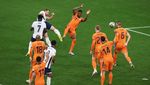 Lihat Lagi Kontroversi Kane Vs Dumfries, Kalau Di-Zoom kayak Begini