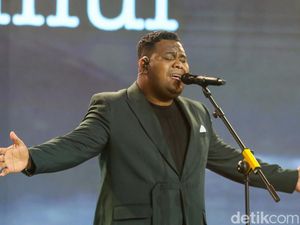 Andmesh Bertahan 4 Minggu di Top Chart Indonesia Andmesh Bertahan 4 Minggu di Top Chart Indonesia