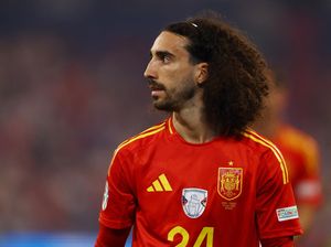 Cucurella Bungkam Para Pengkritik