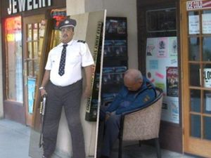 Orang-orang Ini Santuy Banget, Definisi Living in the Moment