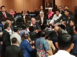 Panasnya Ricuh Paripurna DPD RI hingga Mikrofon Direbut