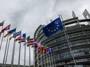 Pembicaraan HAM antara EU-Vietnam Banjir Kecaman