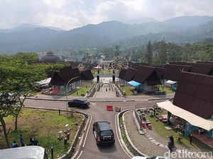 Potret Rest Area Gunung Mas Tempat Relokasi PKL Puncak Potret Rest Area Gunung Mas Tempat Relokasi PKL Puncak
