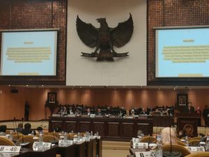 Senator Sebut Ketua DPD Keluar Rapat untuk Merokok, LaNyalla Membantah! Senator Sebut Ketua DPD Keluar Rapat untuk Merokok, LaNyalla Membantah!
