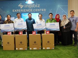 4 Sekolah di Surabaya Dapat Bantuan Paket Device Network Application