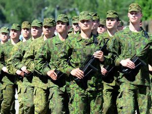 Akankah Kembalinya Wajib Militer Lindungi Eropa?