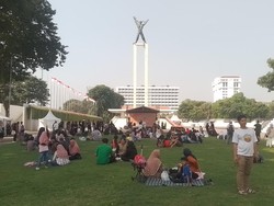 Berakhir Pekan di Lapangan Banteng: Hati Senang-Perut Kenyang