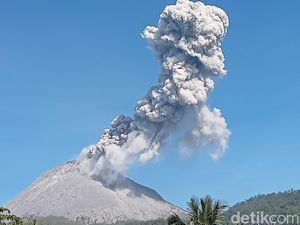 Daftar Gunung Berapi Aktif di NTT Beserta Statusnya Saat Ini Daftar Gunung Berapi Aktif di NTT Beserta Statusnya Saat Ini