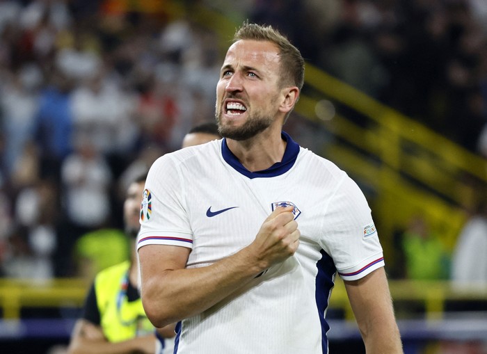 Soccer Football - Euro 2024 - Semi Final - Netherlands v England - Dortmund BVB Stadion, Dortmund, Germany - July 10, 2024  Englands Harry Kane celebrates after the match REUTERS/Wolfgang Rattay