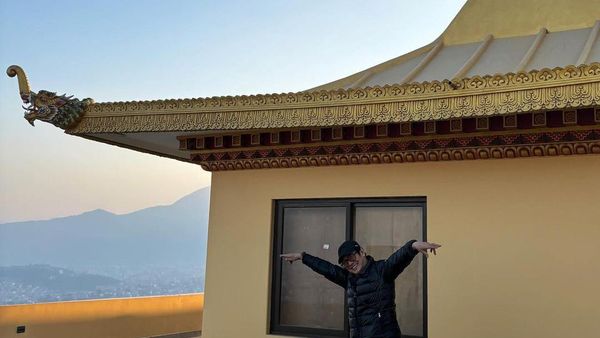 Jet Li yang Terpesona Keindahan Spritual Bhutan dan Nepal