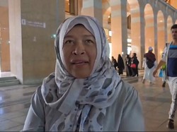 Pengalaman Haji Tak Terlupakan Hermita, Jalan Kaki Arafah-Muzdalifah Bareng Suami