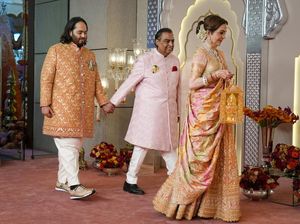 5 Gaya Anant Ambani Pakai Sneakers Rp 40 Jutaan di Pernikahan Rp 9,7 Triliun