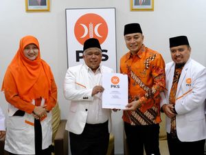 PKS Usung Kader PDIP Eri Cahyadi di Pilwalkot Surabaya PKS Usung Kader PDIP Eri Cahyadi di Pilwalkot Surabaya