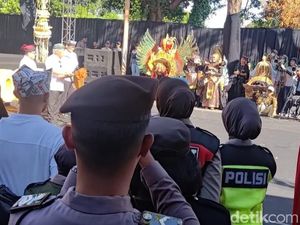 Gelaran Banyuwangi Ethno Carnival 2024 Dijaga 350 Personel Polisi Gelaran Banyuwangi Ethno Carnival 2024 Dijaga 350 Personel Polisi