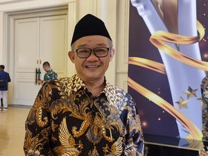 Mendikdasmen Abdul Muti Pastikan Gaji Guru Naik Mendikdasmen Abdul Muti Pastikan Gaji Guru Naik