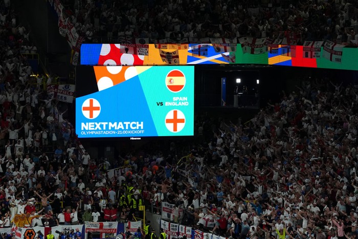 Spanyol vs Inggris A general view of the large screen showing the confirmed UEFA Final match line-up between Spain and England after the UEFA Euro 2024, semi-final match at the BVB Stadion Dortmund in Dortmund, Germany. Picture date: Wednesday July 10, 2024. (Photo by Adam Davy/PA Images via Getty Images)