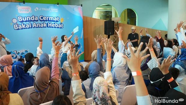 Talkshow HaiBunda Squad x J TRUST Bank 'Bunda Cermat Bakal Anak Hebat', di Youreka Kids Farm, Kuningan City.