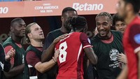 Kanada berhasil memimpin 2-1 di menit ke-80 babak kedua. Skor kembali imbang 2-2 usai Suarez menuntaskan umpan silang mendatar Jose Maria Gimenez untuk menyamakan skor menjadi 2-2, memaksakan laga berlanjut ke adu penalti.