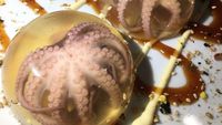 10 Penyajian Makanan Aneh yang Bikin Orang Keheranan
