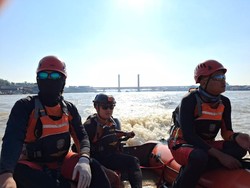 Pria yang Hilang Tenggelam Setelah Lompat ke Sungai Musi Diduga Bunuh Diri