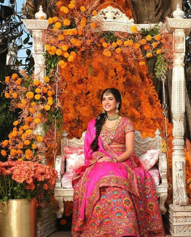 Radhika Merchant di upacara Mehndi