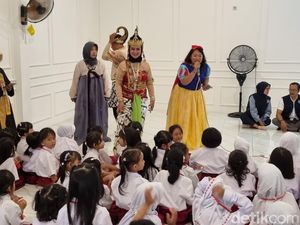 30 Ribu Siswa SD Ikuti Hari Pertama MPLS Antibullying di Surabaya