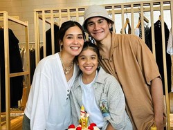 Vino G Bastian Deg-degan Putrinya Menginjak Usia Remaja