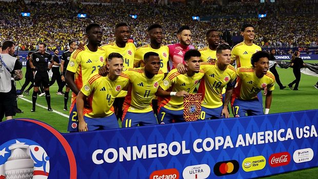 Soccer Football - Copa America 2024 - Final - Argentina v Colombia - Hard Rock Stadium, Miami, Florida, United States - July 14, 2024 Colombia players pose for a team group photo before the match REUTERS/Agustin Marcarian