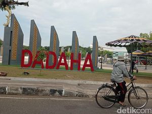 Asrinya Alun-alun Dadaha Tasikmalaya Tanpa PKL Asrinya Alun-alun Dadaha Tasikmalaya Tanpa PKL