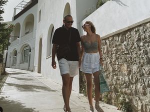 8 Foto Terbaru BCL dan Tiko Aryawardhana Bulan Madu di Capri, Kompak & Mesra