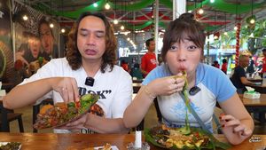 Kehebohan Mukbang Bella Kuku dan Gerry Girianza, Pasangan yang Doyan Pedas!