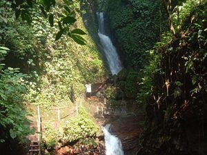 Wisata Curug Walet, Surga Alam Tersembunyi di Kaki Gunung Salak