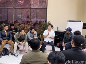 Datangi LBH, Guru Honorer Jakarta Curhat Dipecat Tiba-tiba Datangi LBH, Guru Honorer Jakarta Curhat Dipecat Tiba-tiba